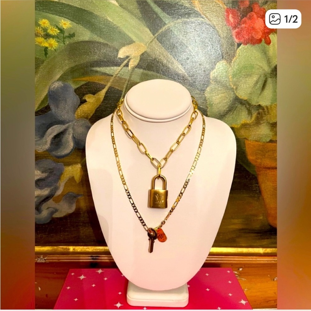 Louis Vuitton 318 Lock & Key NO CHAIN INCLUDED
